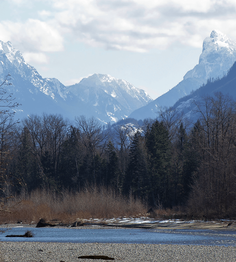 Skykomish_Ridver_and_Cascade_Mountains_from_Sultan